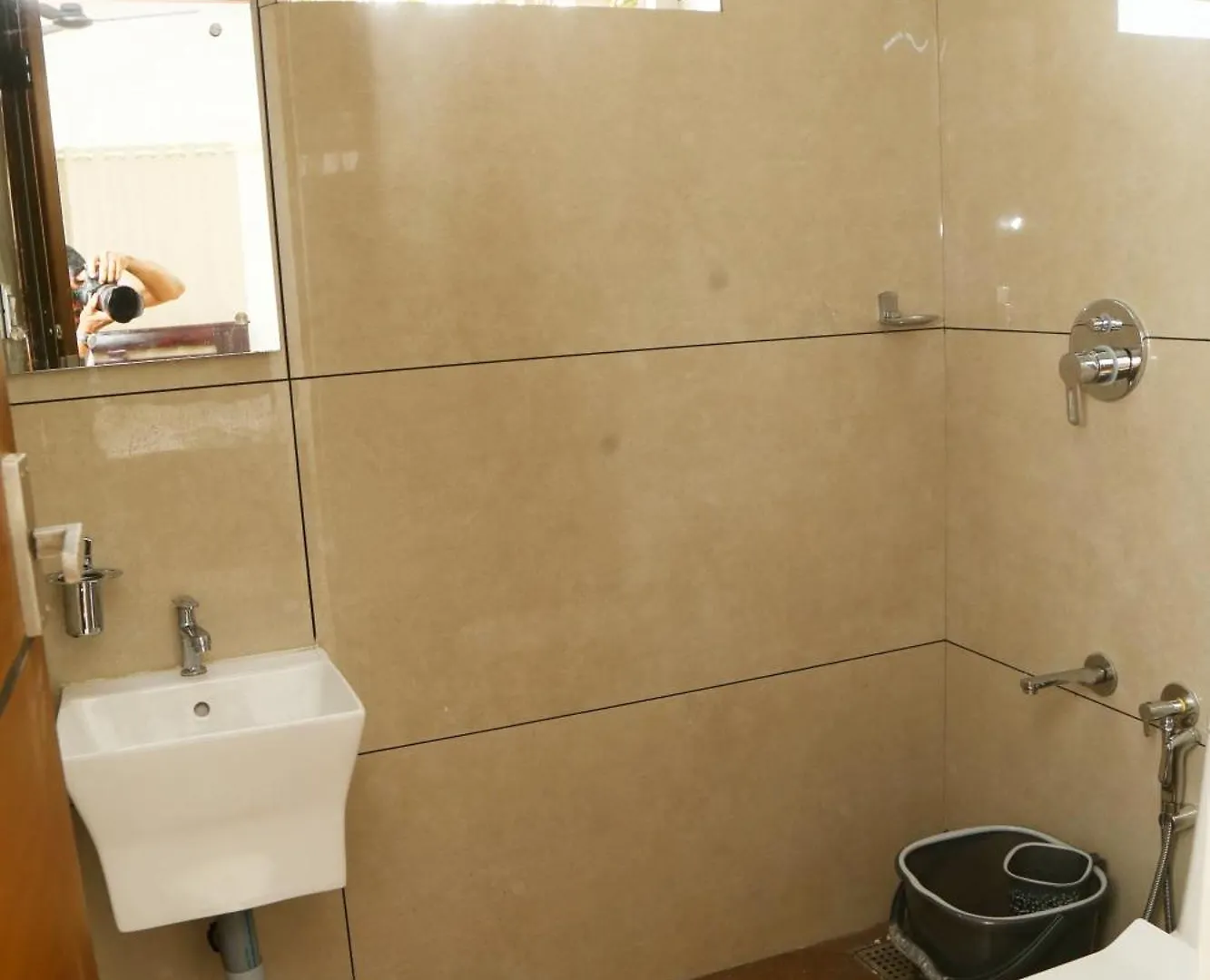 Shoreline Homestay Kóžikkót Apartmán